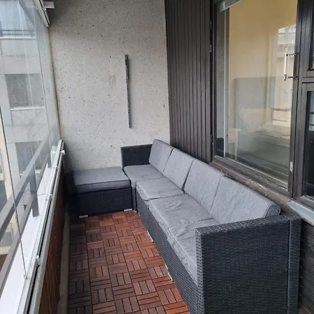 Lägenhet Stylish Two-room With Balcony & Great Views Helsingfors