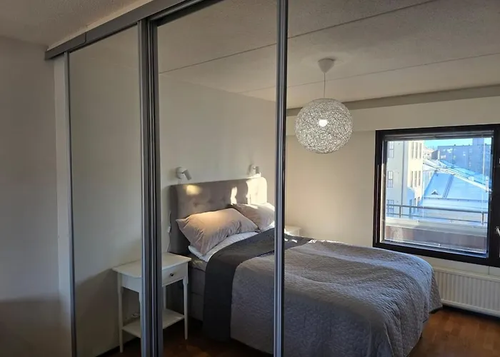 Stylish Two-room With Balcony & Great Views * Helsínquia